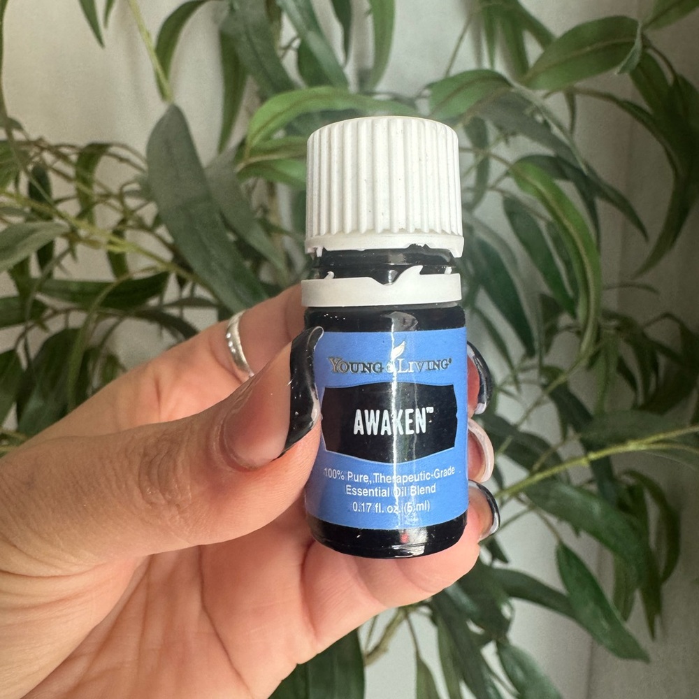 Young Living Awaken Essential Oil • 5ml‎